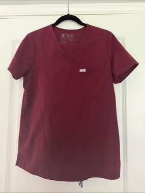 FIGS Set V-Neck Scrub Top S and Yola Skinny pant M in Wine